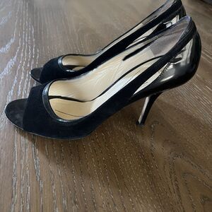 Kate Spade Heels 8.5B Black Patent Leather Suede Peep Toe Made in Italy‎